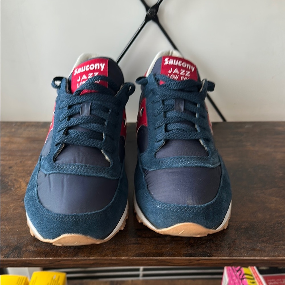 Saucony Jazz Low Pro - Blue and Red Retro Sneakers with Suede and Mesh S11
